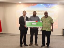 Chinese Ambassador Scholarship Supports 37 SINU Students