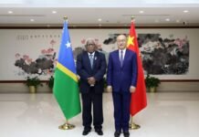 Foreign Minister Meets Chairman of the China International Development Cooperation Agency in Beijing